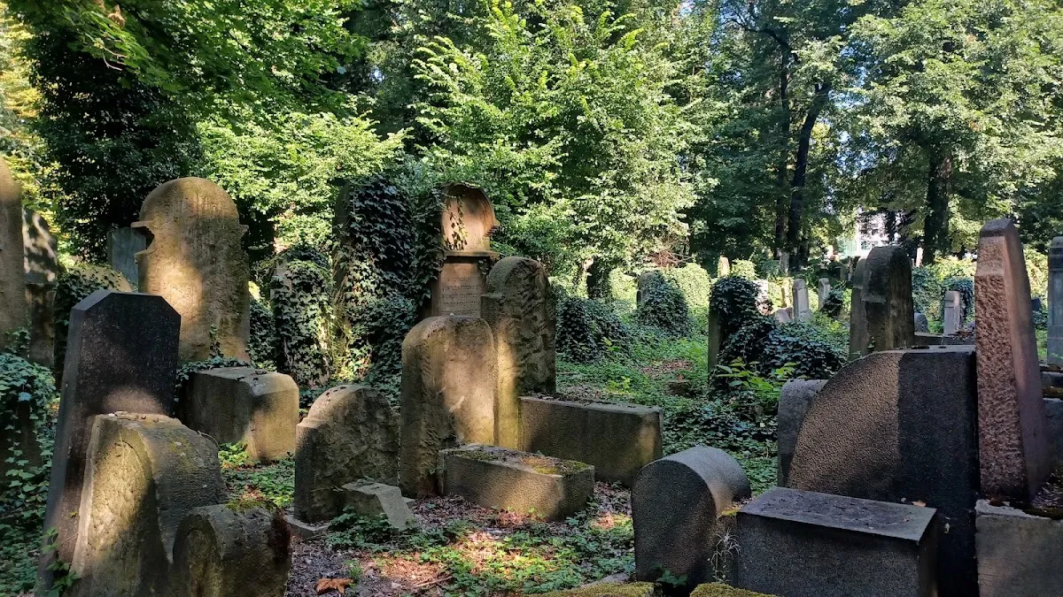Bet Jakow, Żeńska Szkoła Żydowska - tablica pamiątkowa — photo 5