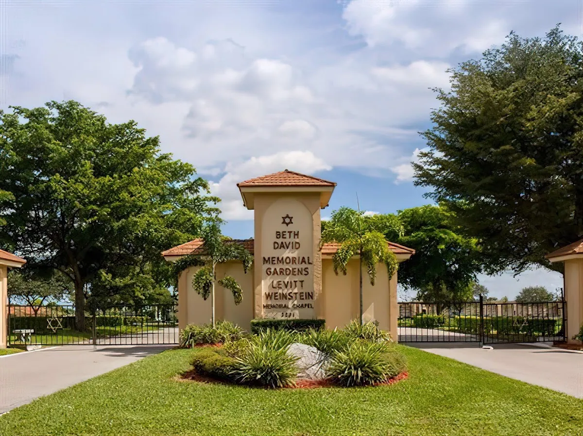 Beth David Memorial Gardens (Levitt-Weinstein)