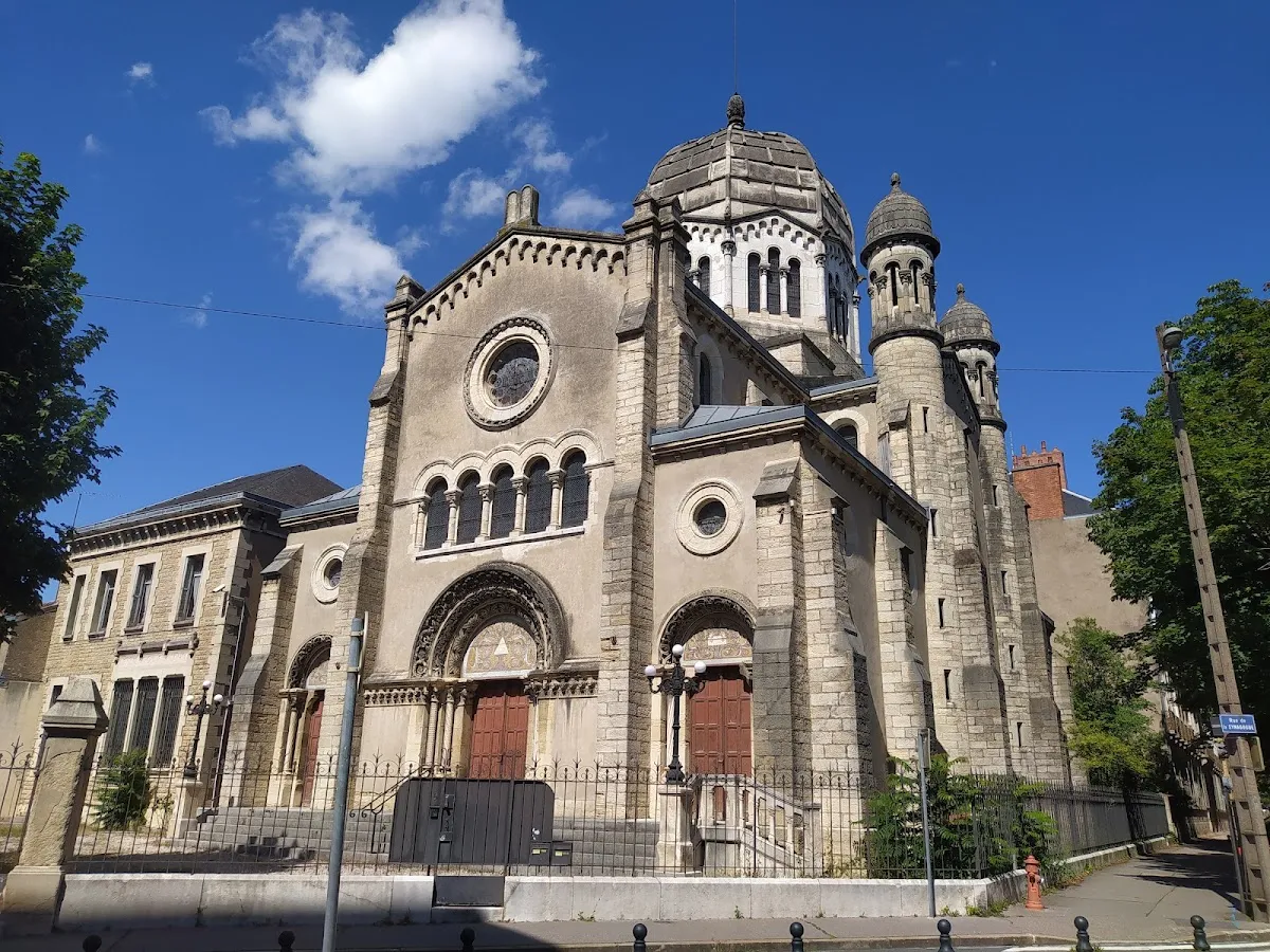 BETH HABAD DIJON — photo 2