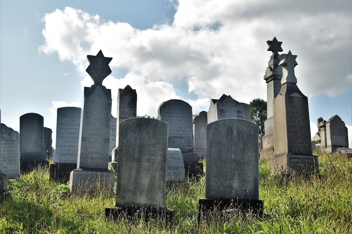 Beth Hamedrash Hagodol-Beth Jacob Cemetery — photo 6