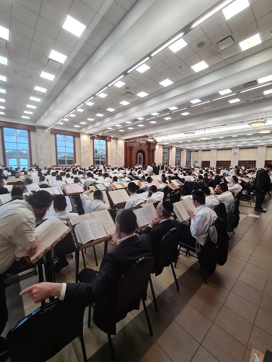 Beth Medrash Govoha - Bais Aharon — foto 3