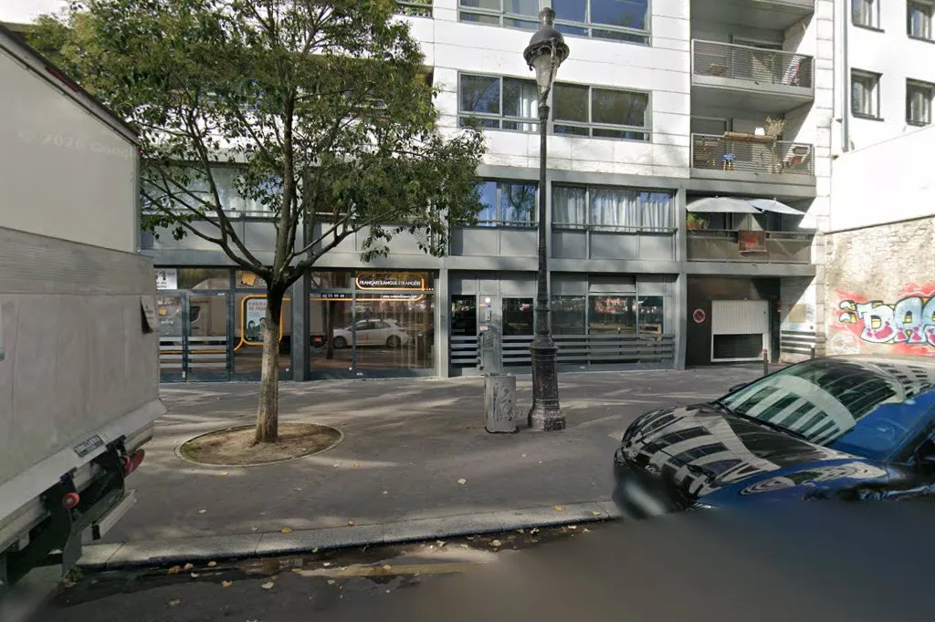 Beth Menahem Quai de Seine — photo 2