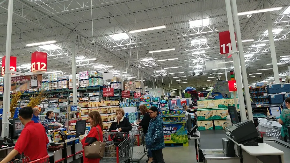 BJ's Wholesale Club (Bellport) — foto 2