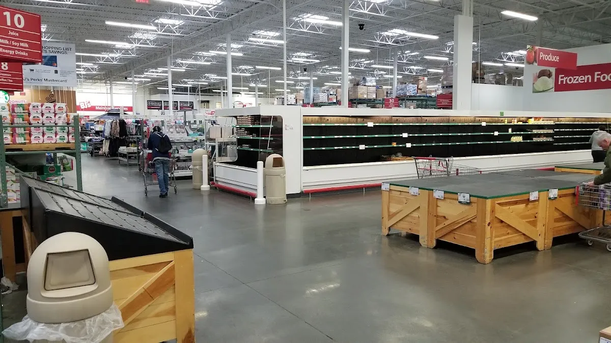 BJ's Wholesale Club (Bellport) — foto 3
