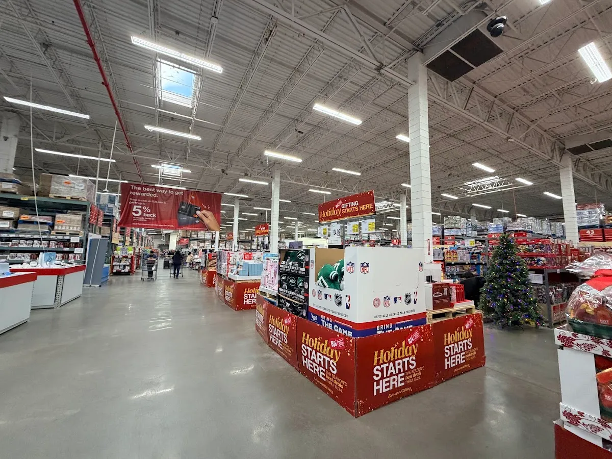 BJ's Wholesale Club (College Point) — foto 3