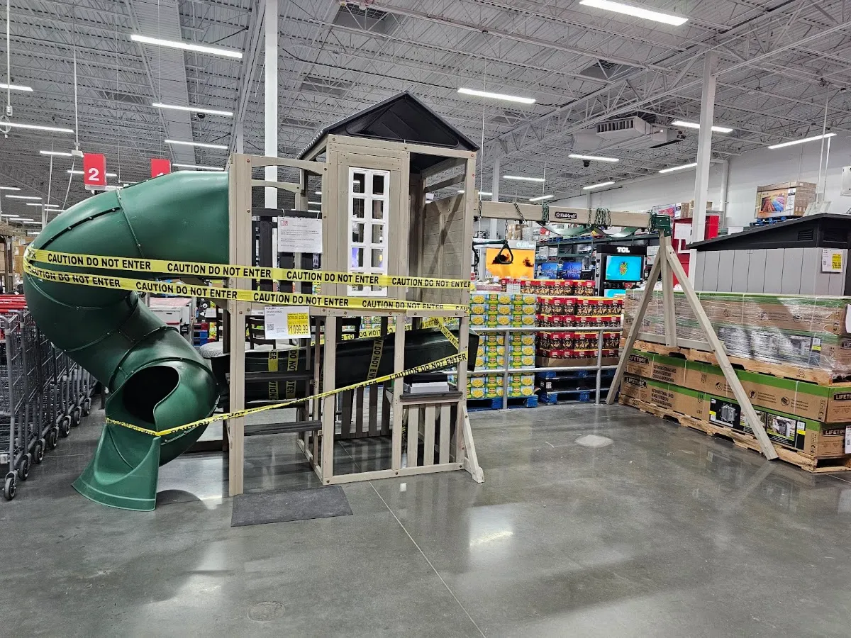 BJ's Wholesale Club (Commack) — photo 10