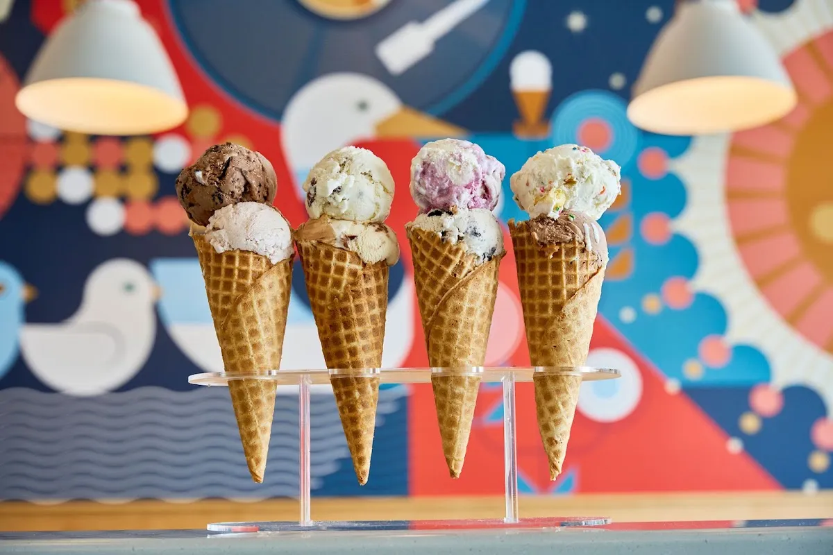Blue Cow Ice Cream Co. (Greengate) — foto 3