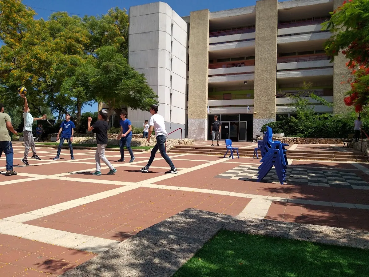 Bnei Akiva Yeshiva in Givat Shmuel — foto 7
