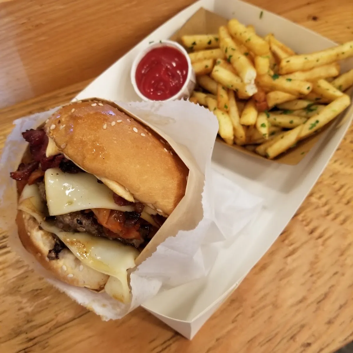 Bodega Burger — photo 7
