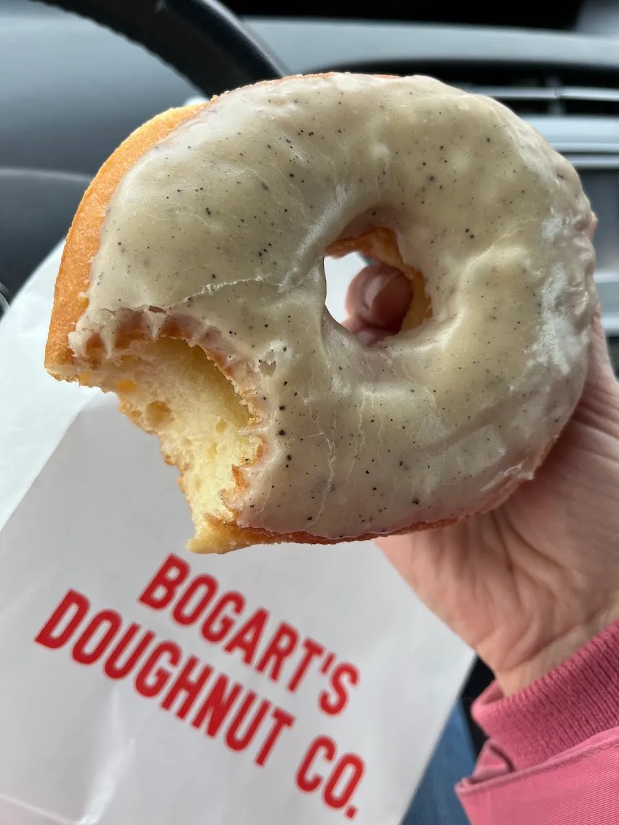Bogart's Doughnut Co. (Excelsior Blvd) — photo 4