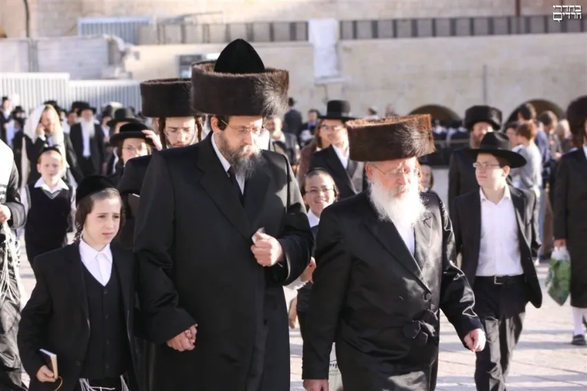 Boyan Chasidim Kloiz Elad — foto 2
