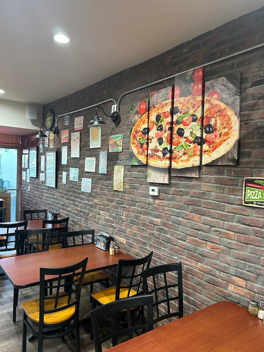 Brami's Kosher Pizza — foto 9