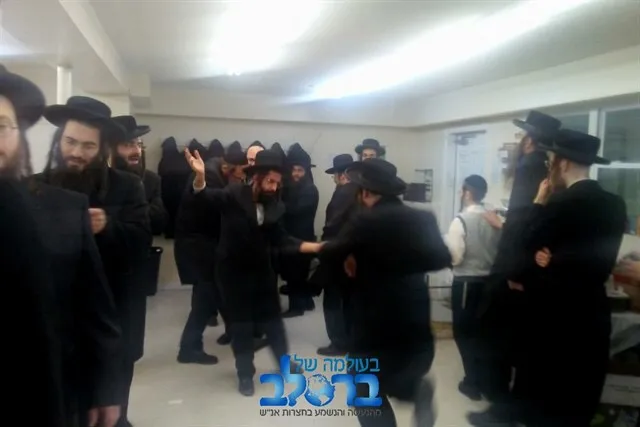 Breslov Shul - Mayunois HaNachal — foto 7