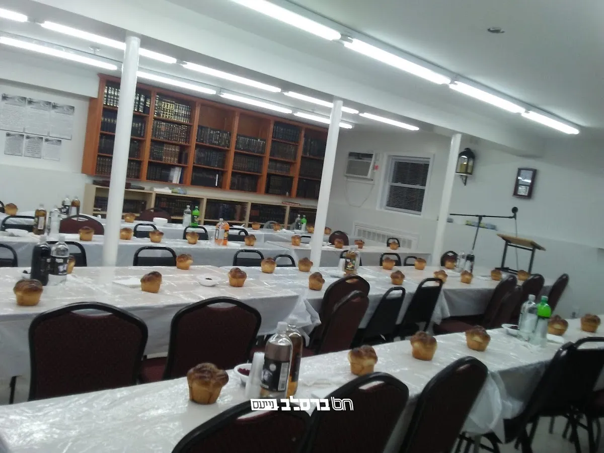 Breslov Shul - Mayunois HaNachal — foto 9