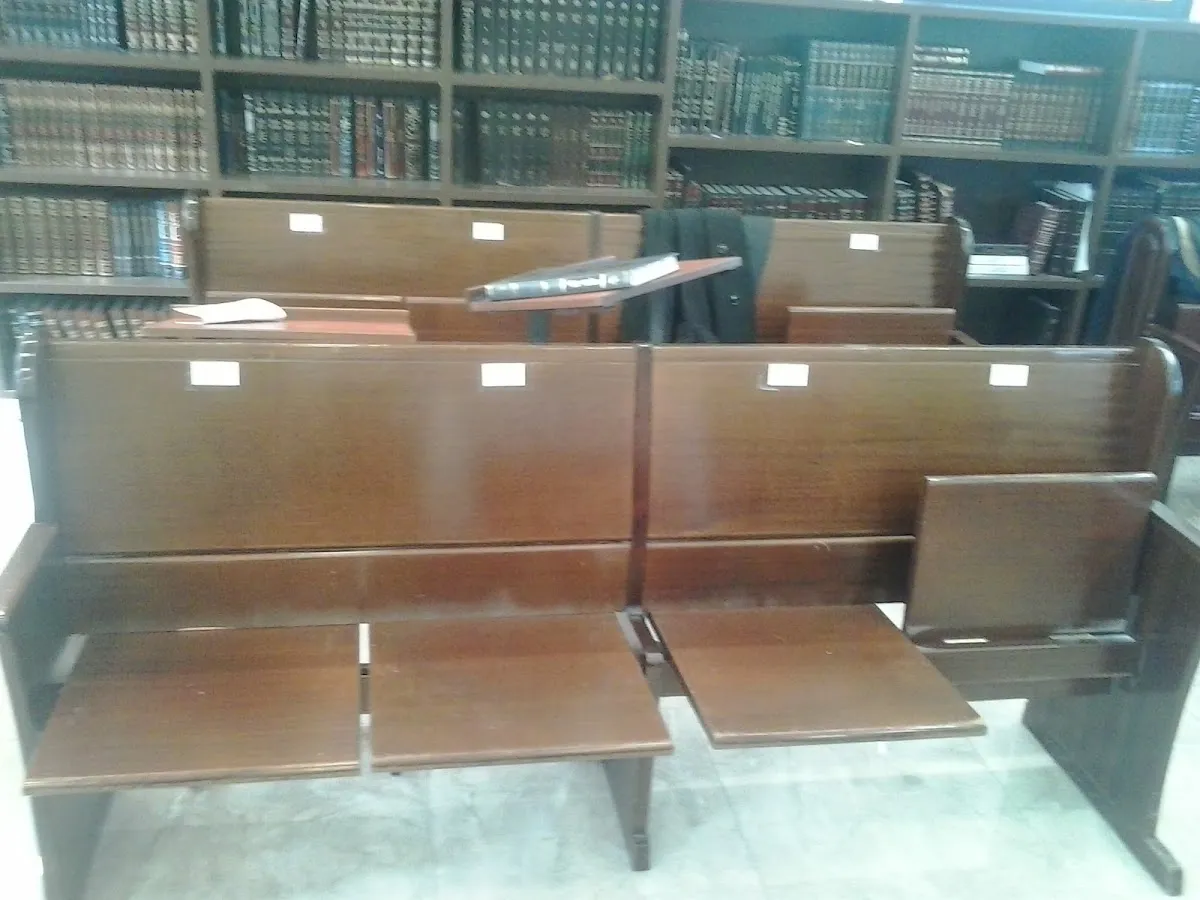 Breslov Synagogue (HaRav Shach St) — foto 4