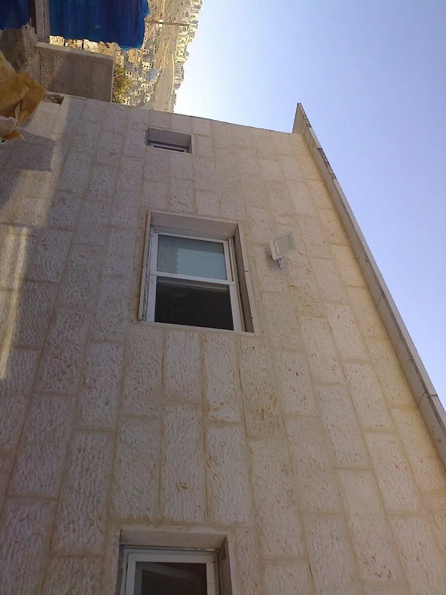 Breslov Synagogue (HaRav Shach St) — foto 7