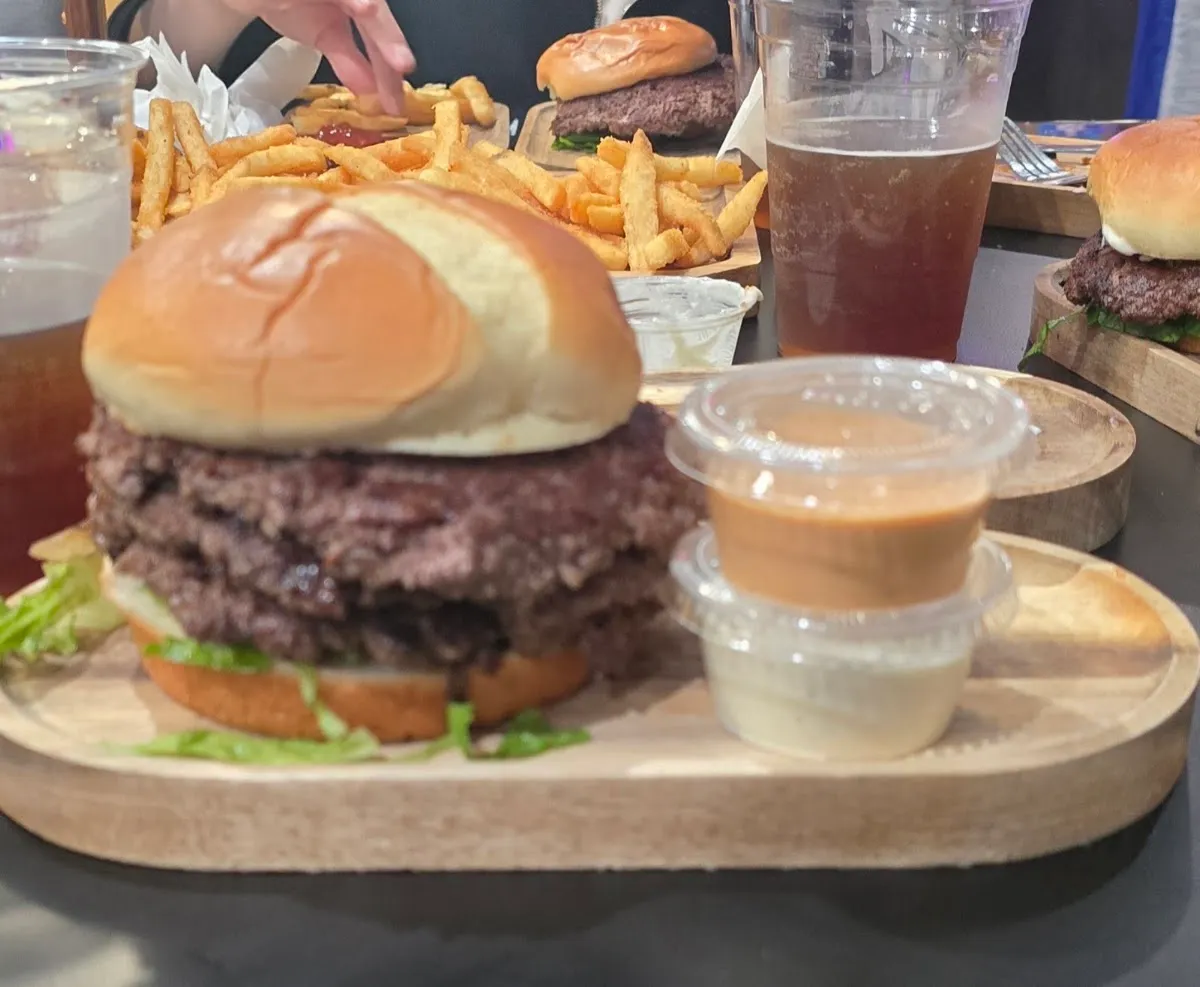 Bsari Burger Bar — photo 8