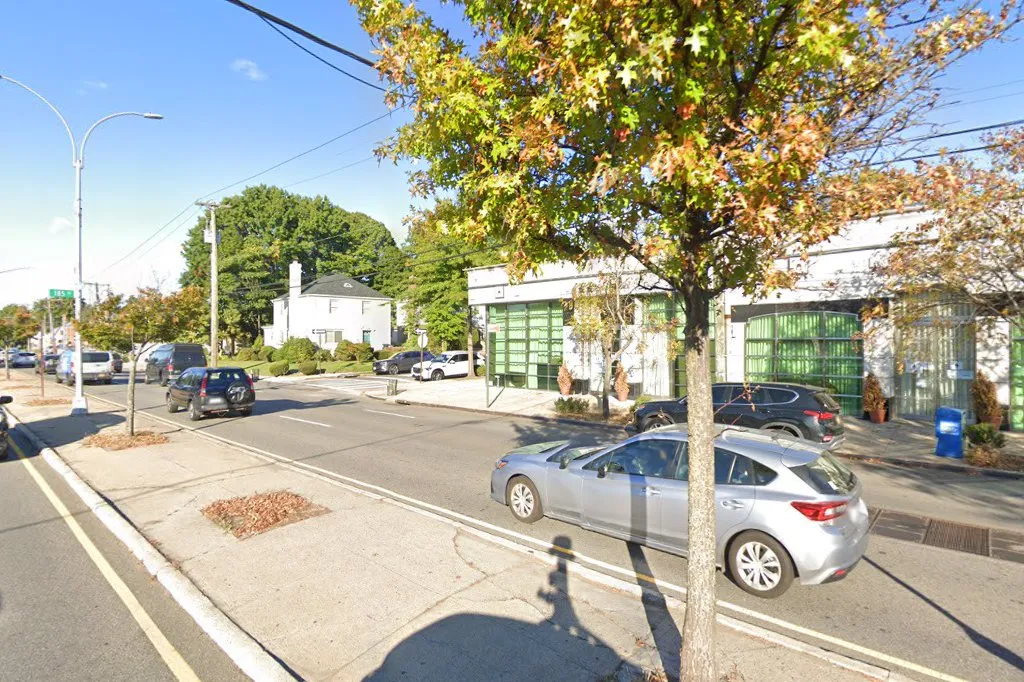 Bukharian Community Center of Jamaica Estates — foto 3