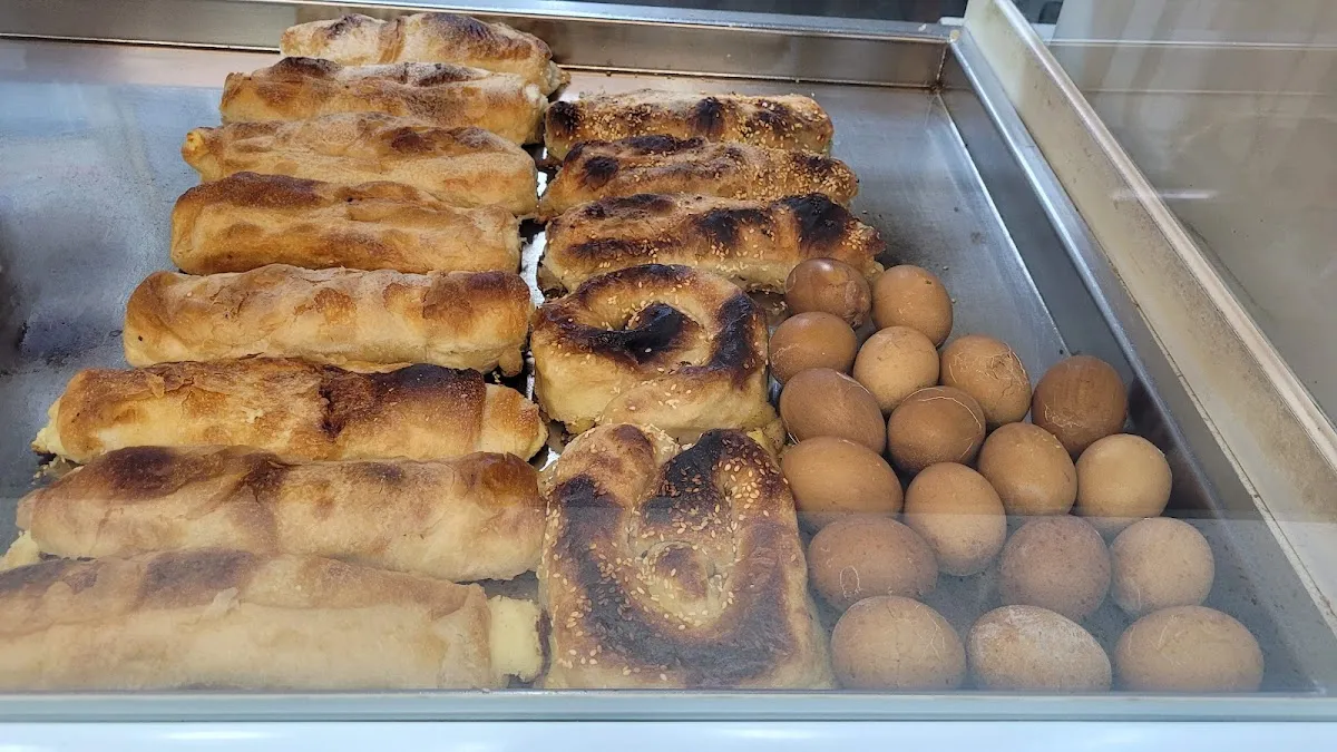 Burekas Bakar HaAgala (Kibbutz Galuyot, Haifa) — foto 3