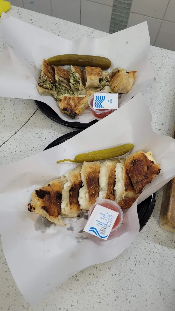 Burekas Bakar HaAgala (Kibbutz Galuyot, Haifa) — foto 4