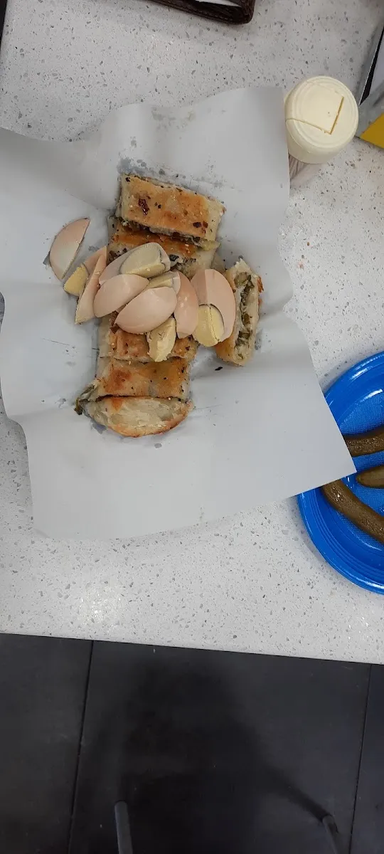 Burekas Bakar HaAgala (Kibbutz Galuyot, Haifa) — foto 7