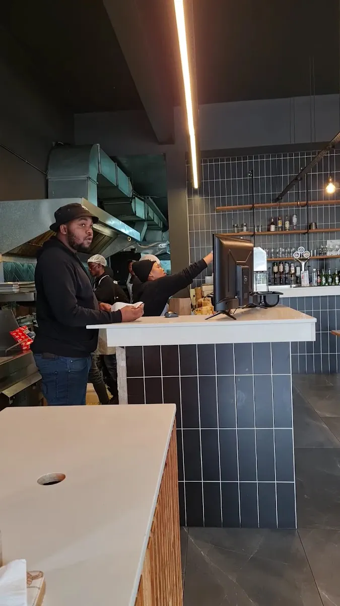Burger & Brew — foto 4