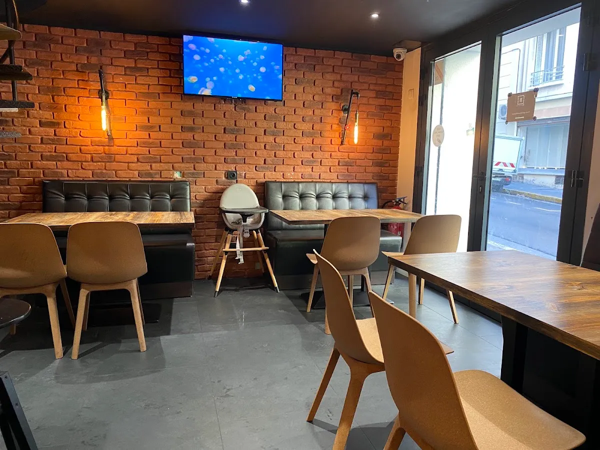 Burger Motsi Bar — photo 6