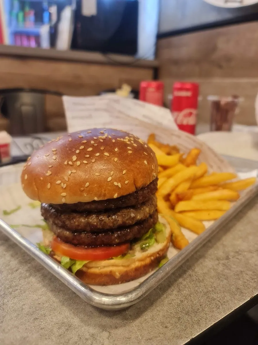 Burgerim (Sderot HaTmarim) — photo 3