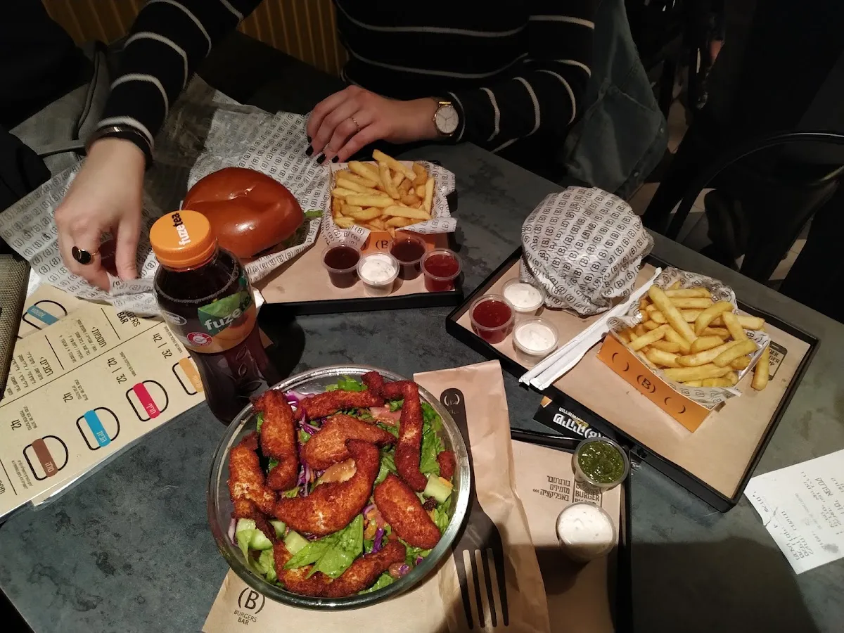 Burgers Bar (Derech Yitzchak Rabin) — photo 7