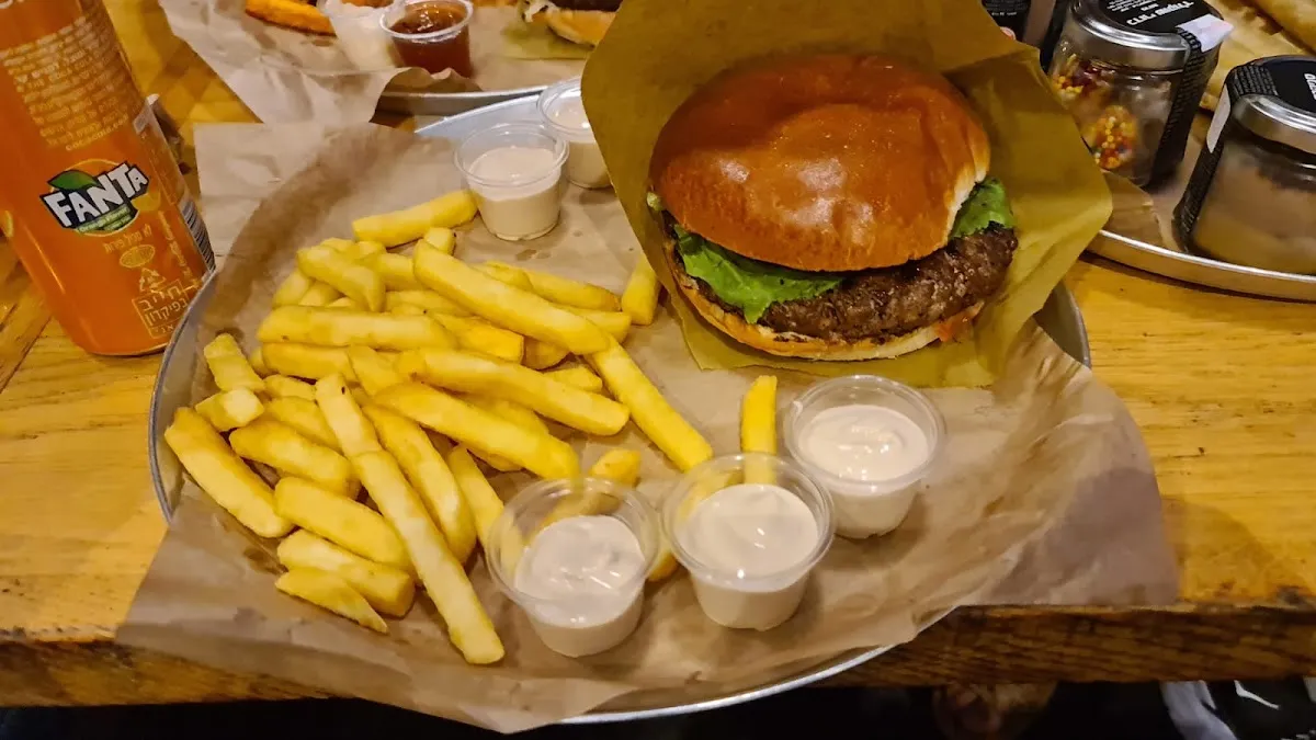 Burgers Bar (Moshe Dayan) — foto 3
