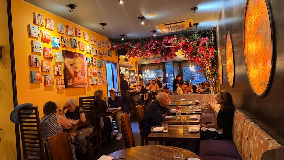 Bustan NYC — foto 2