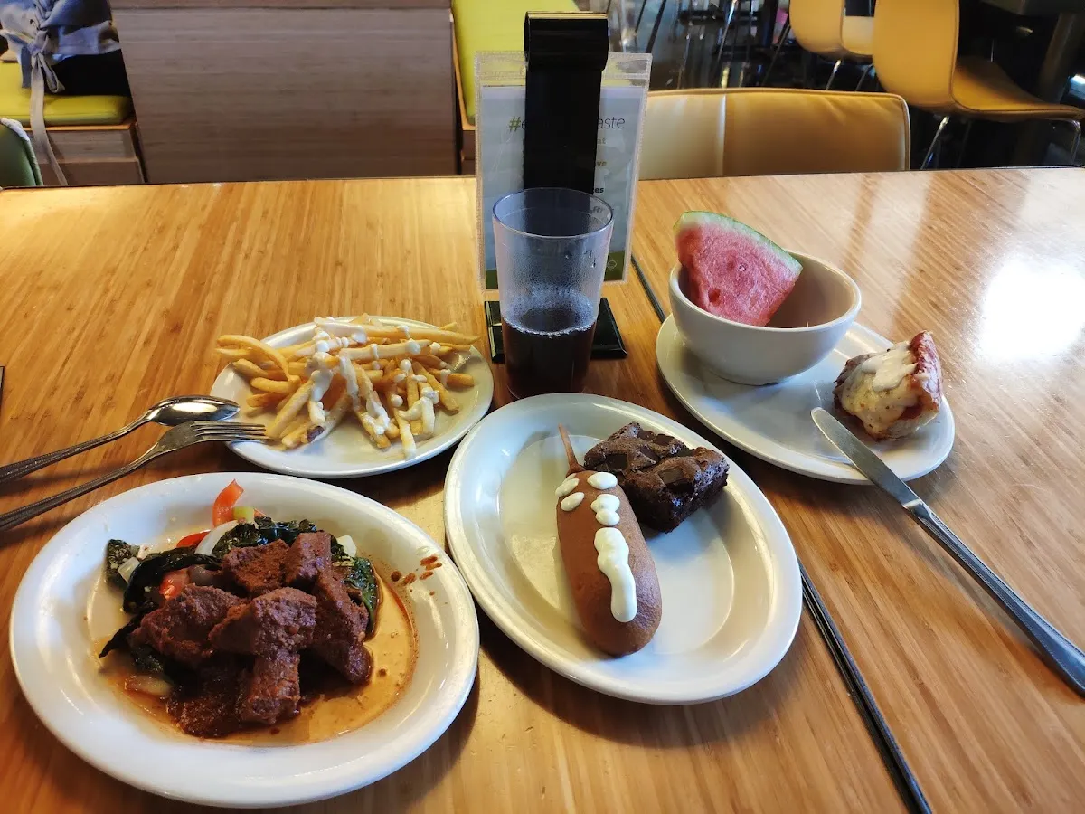 Cafe 3 Kosher Station (UC Berkeley) — foto 10