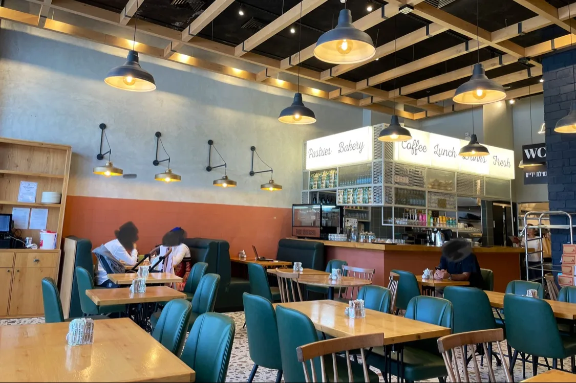 Cafe Greg (BSR 4) — photo 3