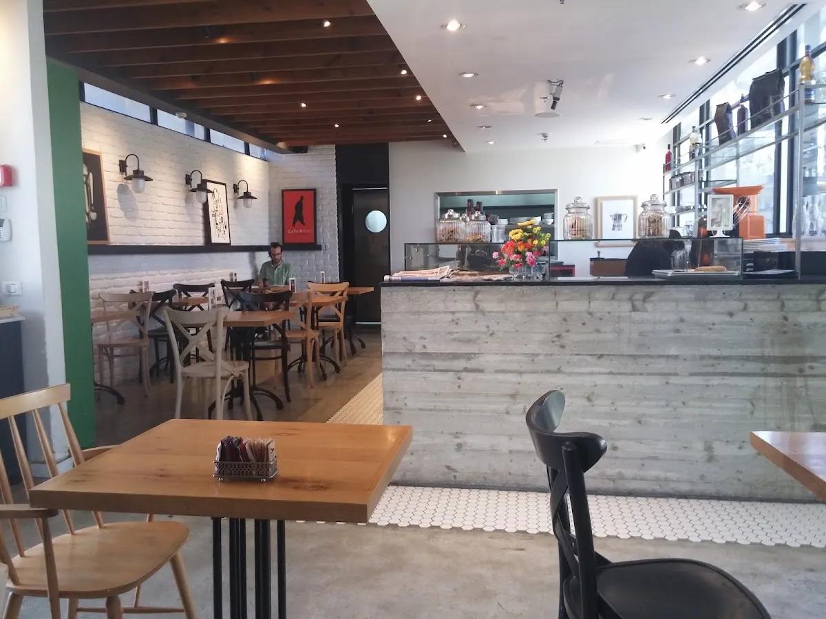 Cafe Hillel (Churchill Blvd) — foto 4