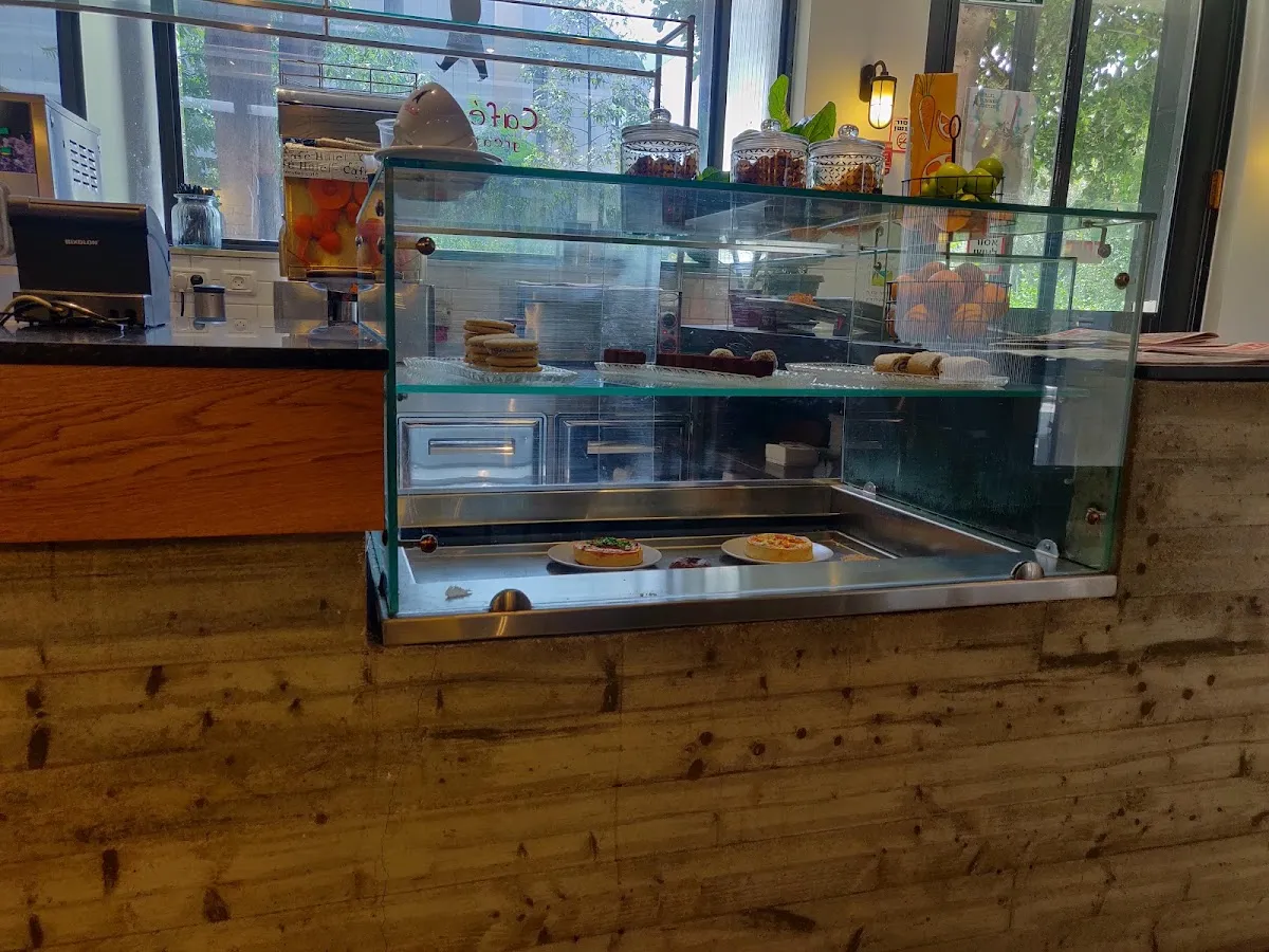 Cafe Hillel (Churchill Blvd) — foto 8