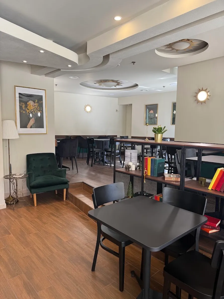 Cafe Lumiere — foto 4