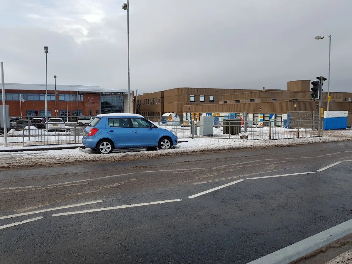 Calderwood Lodge Primary School — foto 3