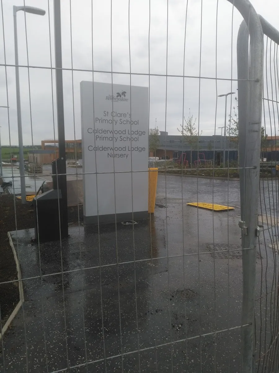 Calderwood Lodge Primary School — foto 7