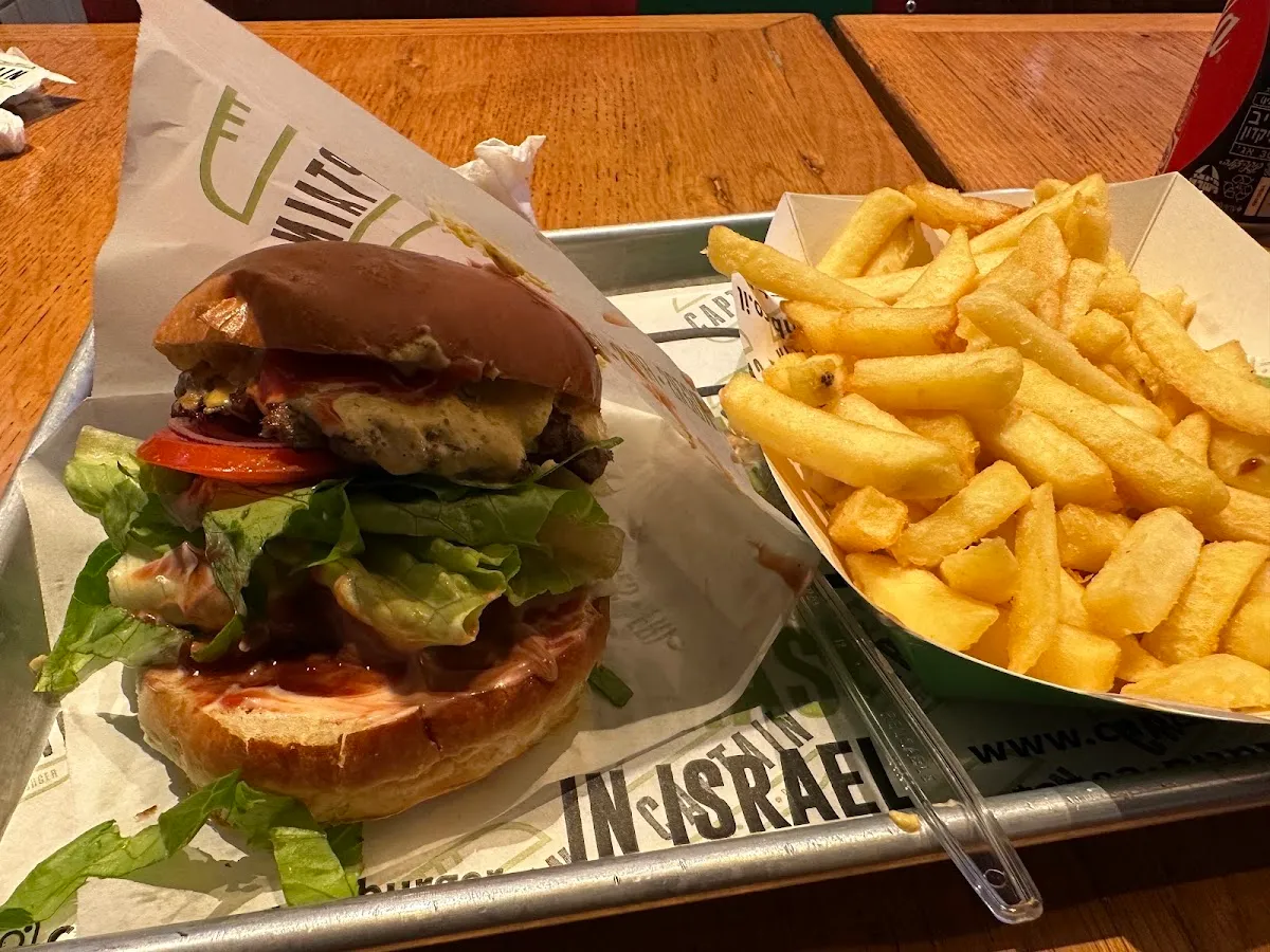Captain Burger (Givatayim) — foto 4