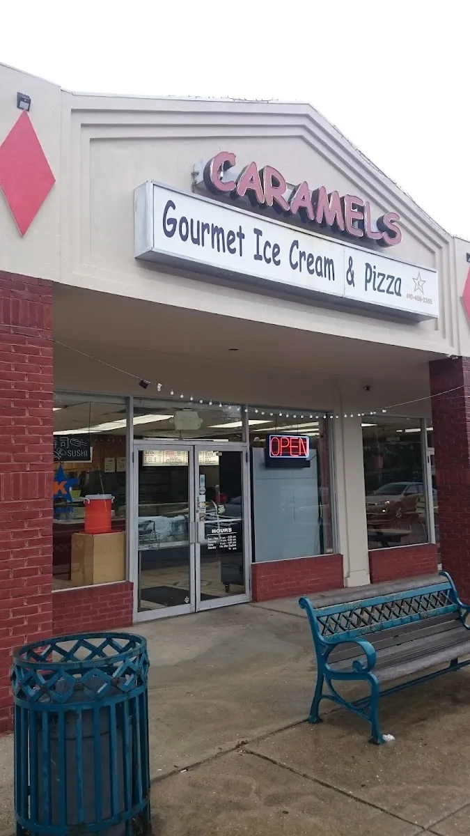 Caramel's Gourmet Ice Cream & Pizza — photo 4