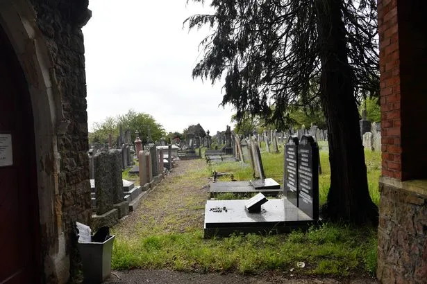 Cardiff Jewish Cemetery — photo 4