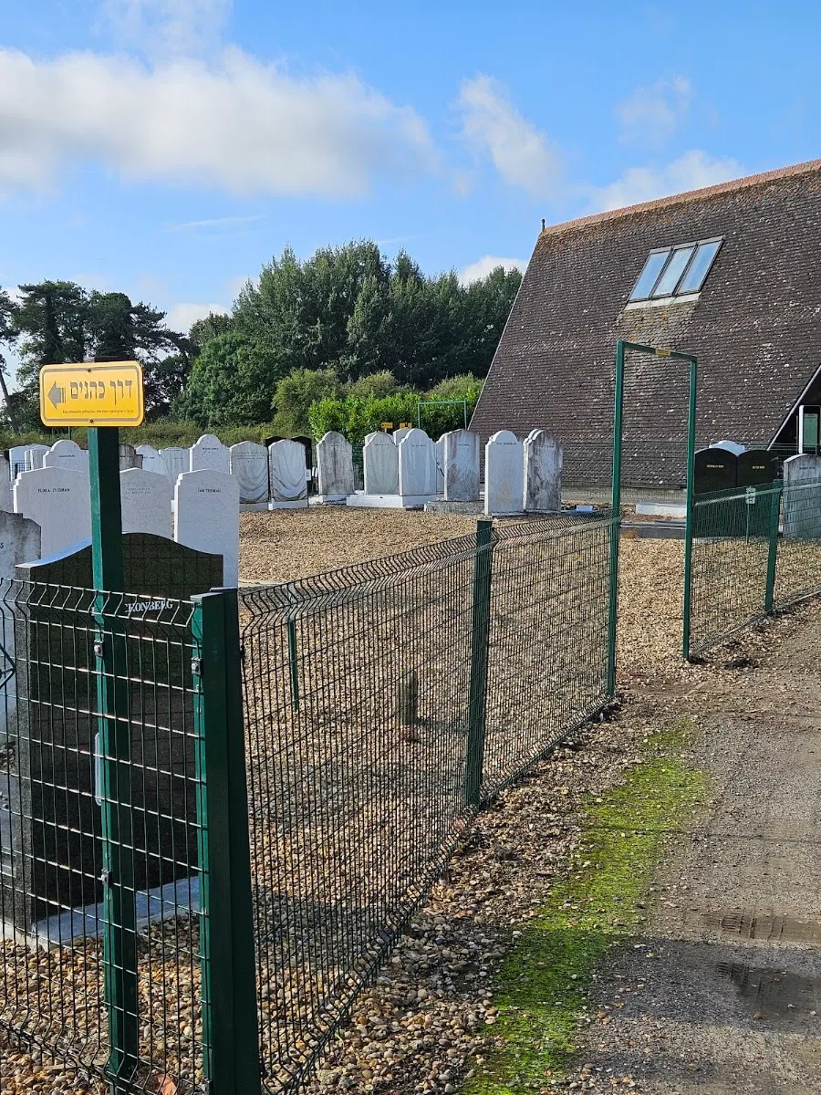 Cementerio Adath Yisroel de Cheshunt — foto 4