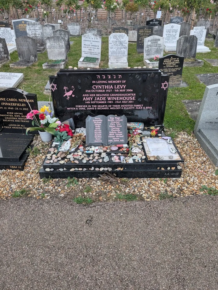 Cementerio de Edgwarebury — foto 4