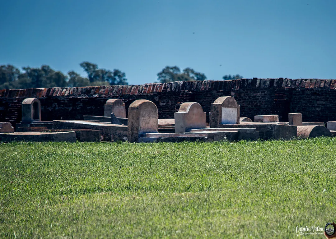 Cementerio Judío de Algarrobos — Colonia Mauricio — foto 3
