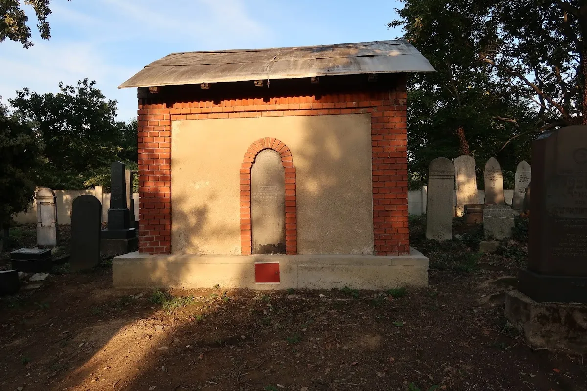 Cementerio judío de Baia Mare — photo 2