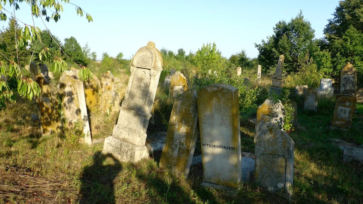 Cementerio judío de Târgu Neamț — photo 10