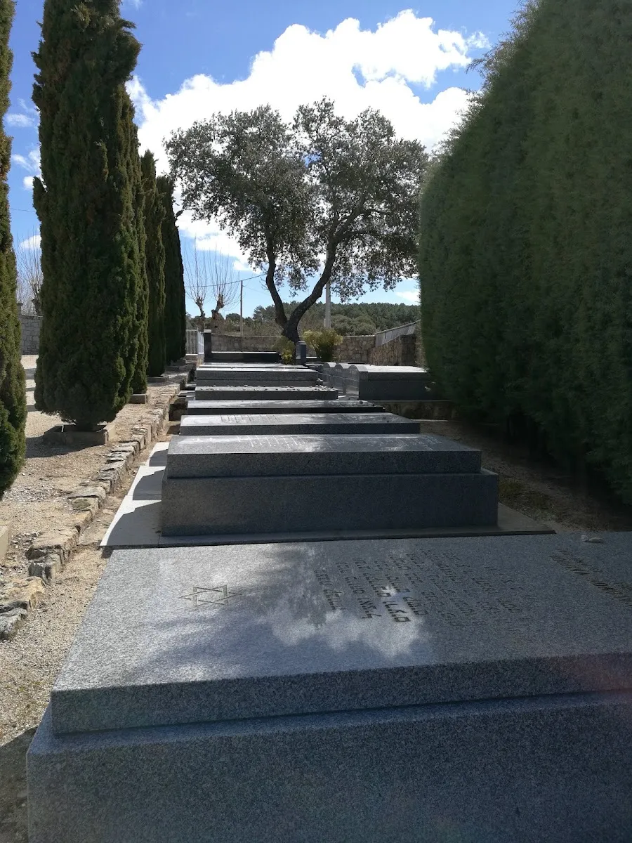 Cementerio judío (Hoyo de Manzanares) — foto 5