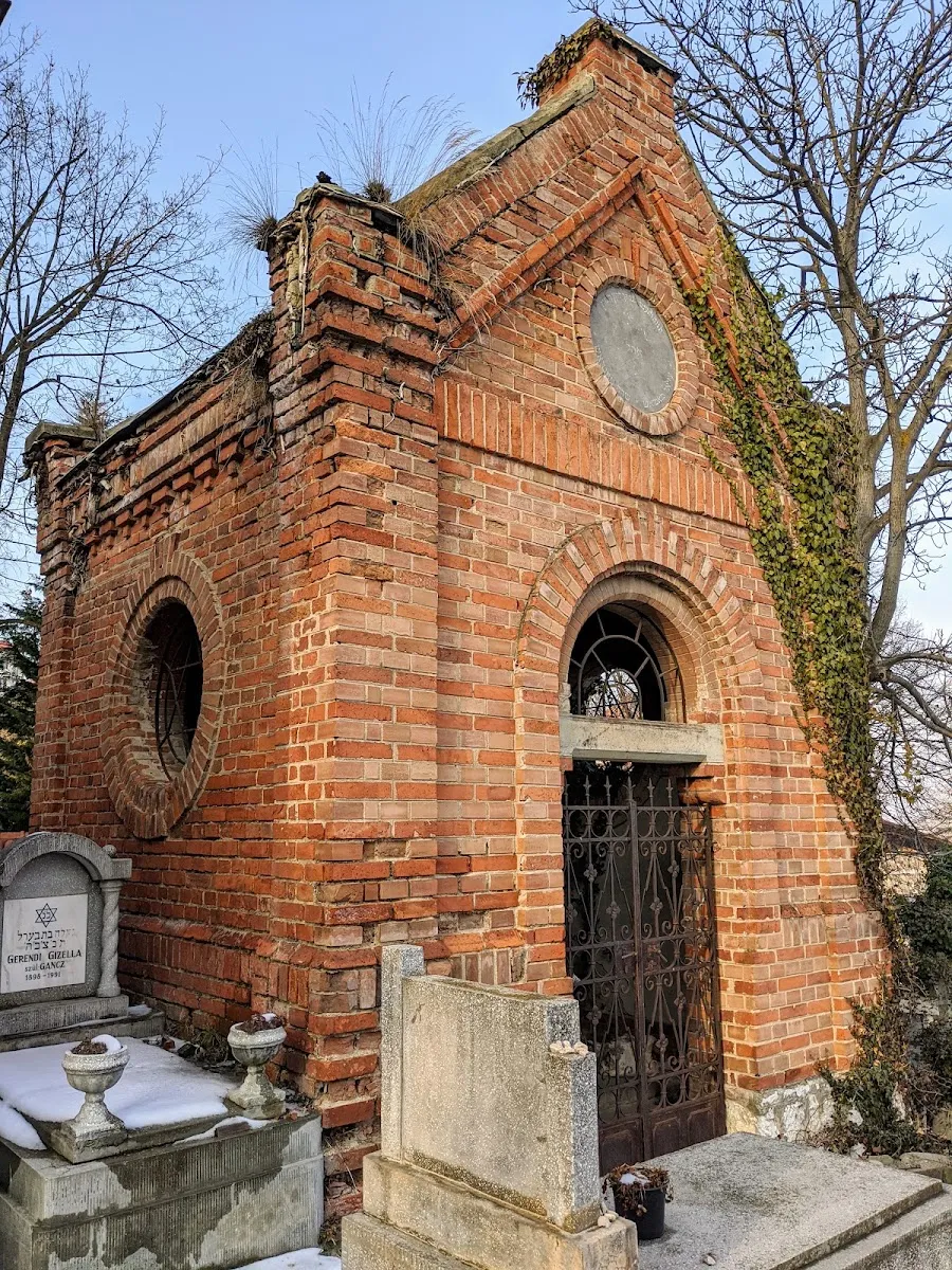 Cementerio judío neólogo de Brașov — foto 2