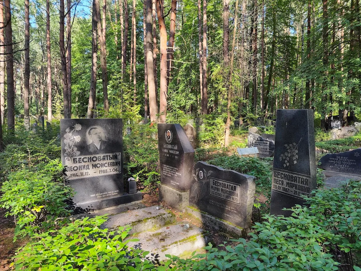 Cementerio Judío Nuevo de Riga — foto 10