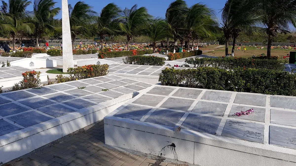 Cementerio Judío Rab Isaac Abarbanel — photo 3